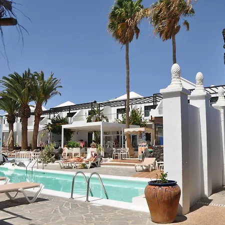 Tulipanes 2* بويرتو ذيل كارمين