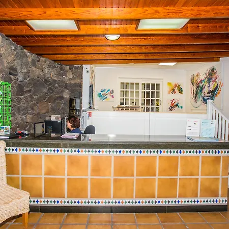 Tulipanes Apartahotel 2*