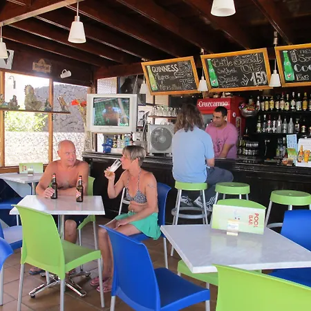 Tulipanes 2* بويرتو ذيل كارمين