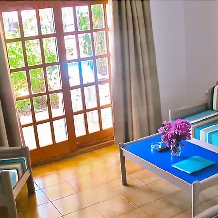 Tulipanes 2* بويرتو ذيل كارمين