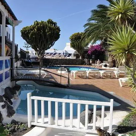 Tulipanes Apartahotel