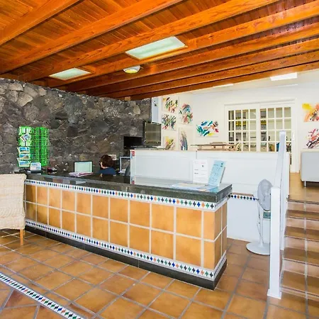 Tulipanes 2* بويرتو ذيل كارمين