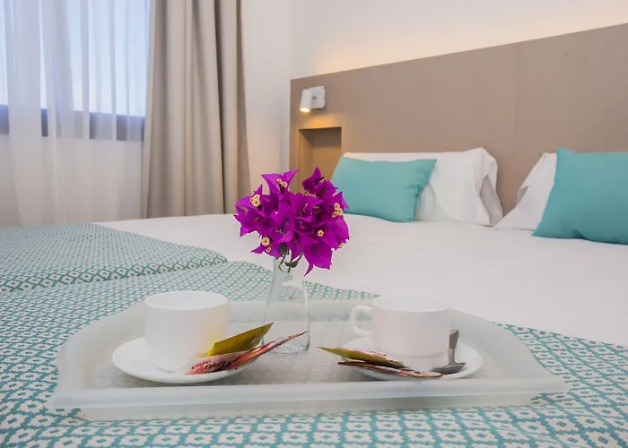 Tulipanes 2* Puerto del Carmen (Lanzarote)