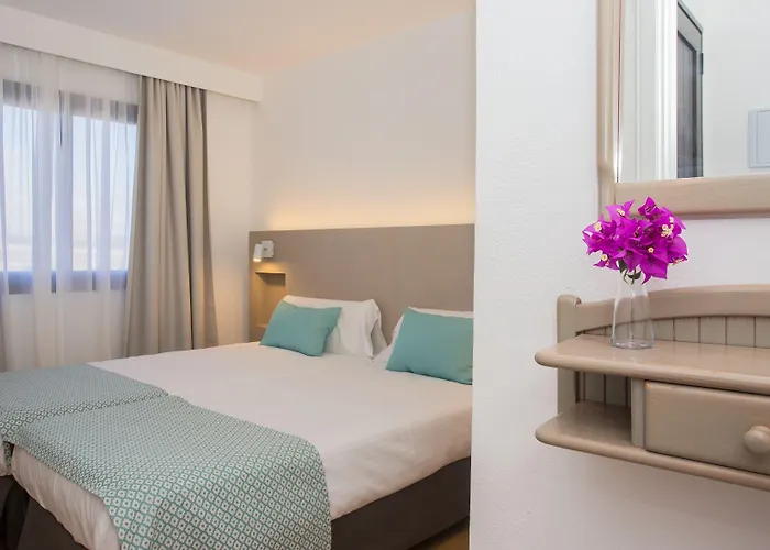 Apart Otel Tulipanes 2*