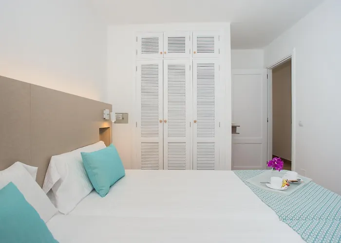 Apart Otel Tulipanes