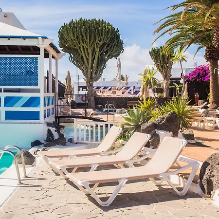 Tulipanes Lägenhetshotell Puerto del Carmen (Lanzarote)