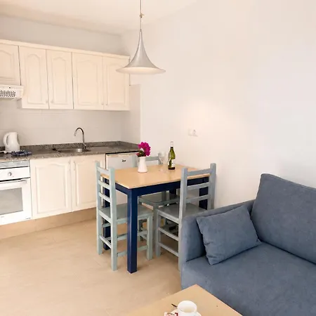 Aparthotel Tulipanes 2*