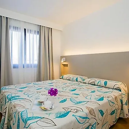 Tulipanes מלון דירות 2*