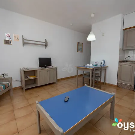 Tulipanes Aparthotel 2*