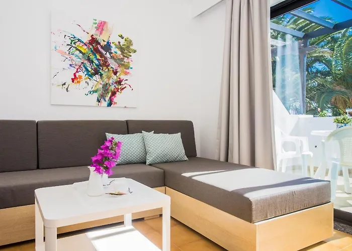 Tulipanes Πουέρτο Ντελ Κάρμεν