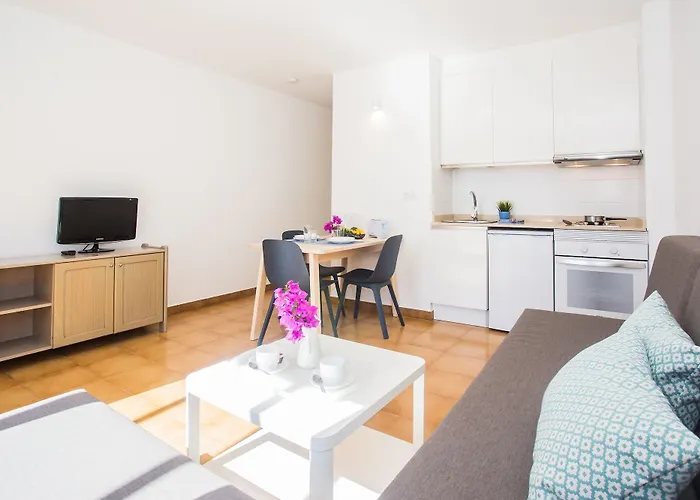 Tulipanes Aparthotel 2*