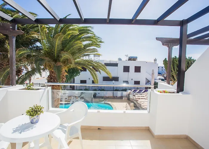 Ξενοδοχείο με διαμερίσματα Tulipanes